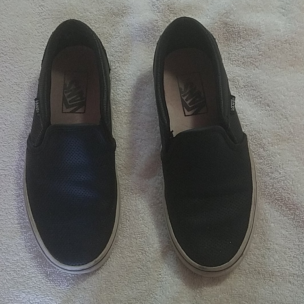 Black, never worn, VANS